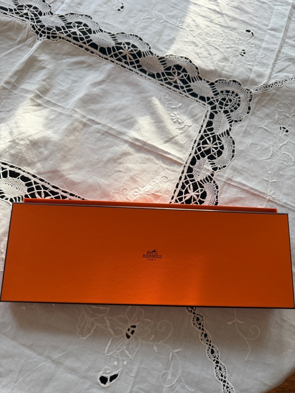 Hermès Orange Signature Gift Box - Picture 2 of 2